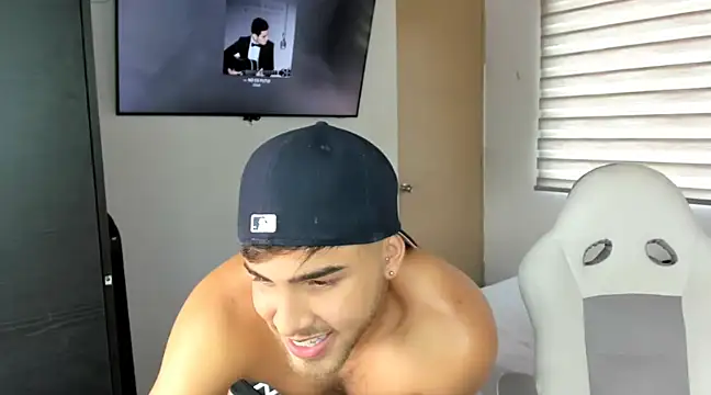 Dylan bahir online show from February 18, 3:21 pm