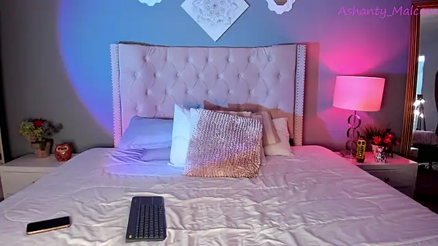 Ashanty Malcom online show from March 10, 8:34 pm