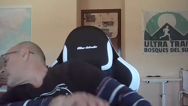 llopaco online show from April 6, 10:05 am