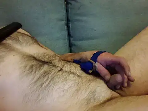 Snapshot of Andre35w chatting on February 20, 11:10 pm Andre35w online show from February 20, 11:10 pm