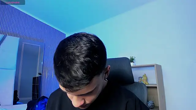 JacobRoberts1 online show from October 6, 8:24 pm