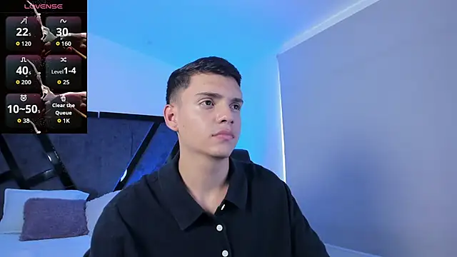 JacobRoberts1 online show from October 4, 8:46 pm