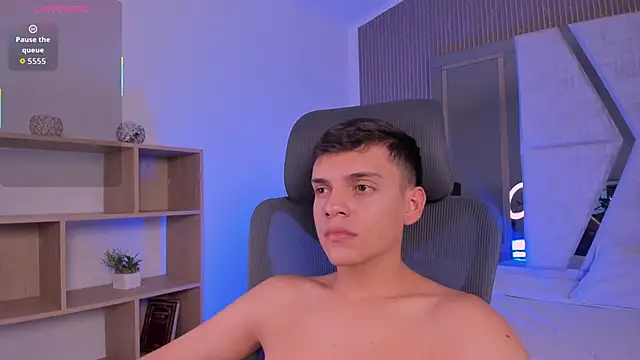 JacobRoberts1 online show from November 7, 11:08 pm