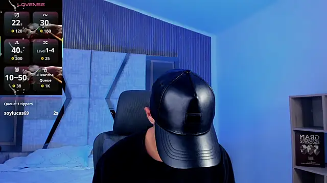 JacobRoberts1 online show from October 7, 8:24 pm