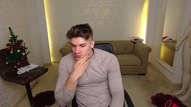 MaxKaiden online show from December 17, 5:58 am