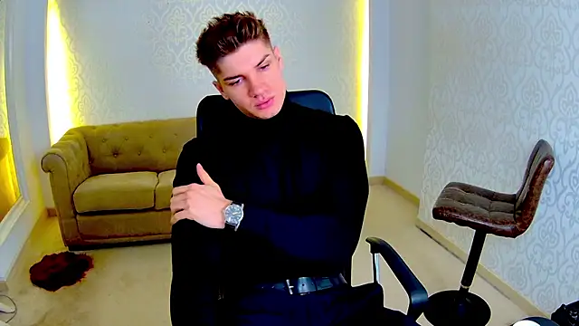 MaxKaiden online show from February 22, 5:42 am