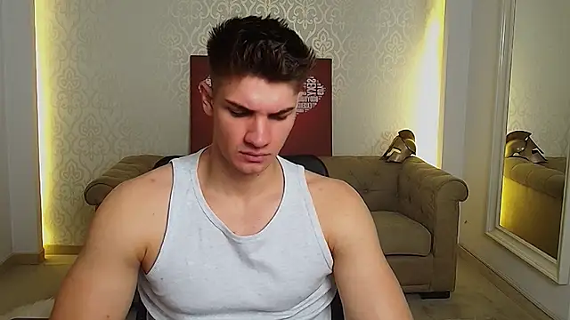 MaxKaiden online show from September 20, 5:40 am