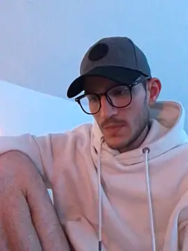 Snapshot of yoyoboy988 chatting on March 10, 8:12 pm yoyoboy988 online show from March 10, 8:12 pm