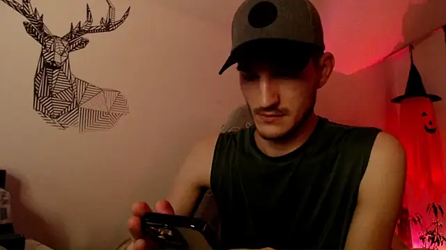 Snapshot of yoyoboy988 chatting on October 8, 8:13 pm yoyoboy988 online show from October 8, 8:13 pm