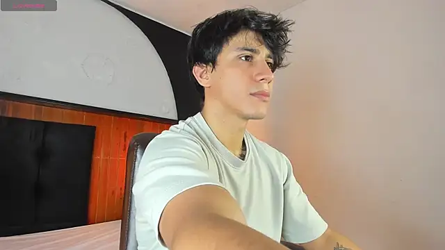 Allex Cano online show from February 26, 8:43 pm