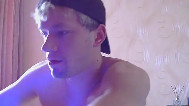 frama666 online show from April 15, 8:25 am