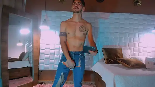 AlejandroStormm online show from February 28, 8:28 pm