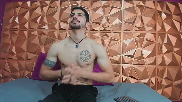 AlejandroStormm online show from November 20, 8:51 pm