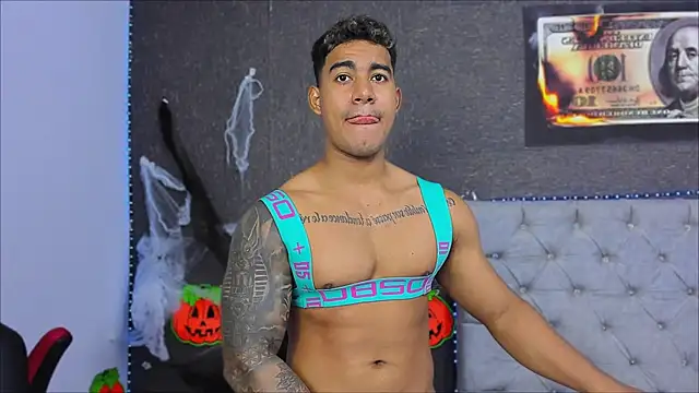 luigi hot  online show from November 1, 5:17 pm