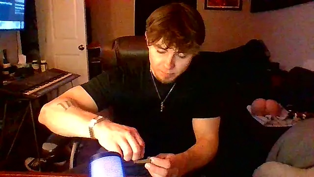 JCstrings online show from March 8, 4:20 am