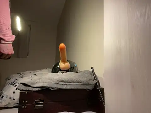 femboybandi online show from February 24, 10:32 pm