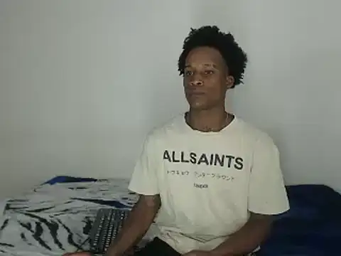 thomas love11 online show from March 18, 11:42 pm