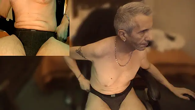 maxdaddy690 online show from January 3, 9:26 pm