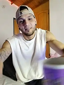 morenosiam online show from December 4, 3:35 am