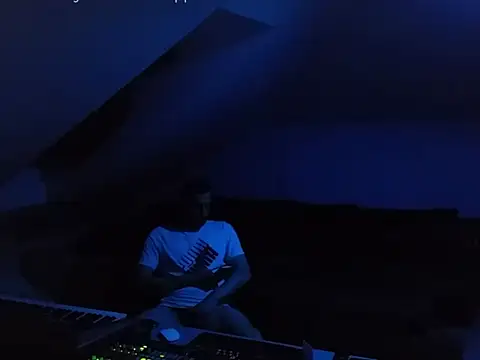 gryzoon online show from August 5, 2:38 am