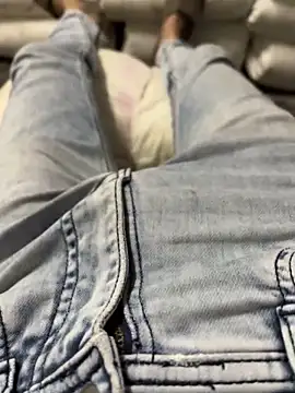 hypersexdriveboi online show from December 3, 2:34 pm