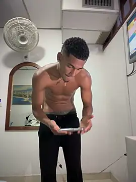 LexiAndDeker online show from February 8, 6:01 pm