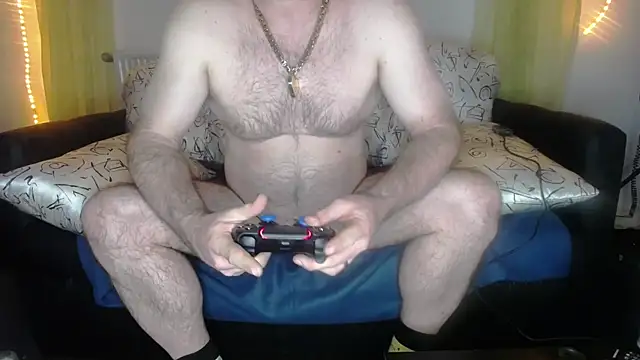 BiggedyBear online show from December 22, 2:20 am