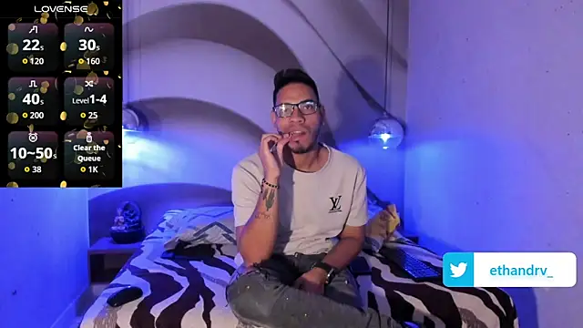 ETHAN DRAVEN online show from October 14, 7:21 pm