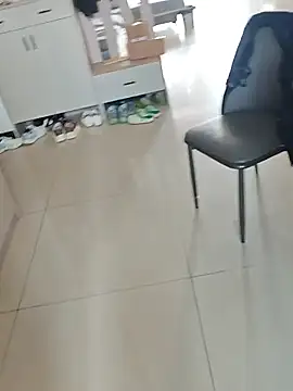 ll521521a online show from April 13, 1:06 am