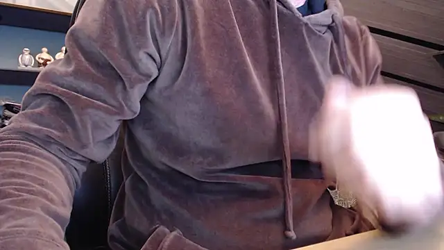 munichrubber online show from December 15, 5:15 am