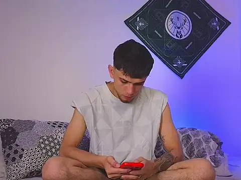 samevansx  online show from November 14, 2:40 pm