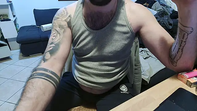 maialinofriuli online show from February 14, 11:33 pm