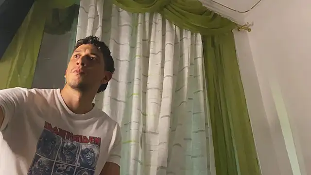 chicoinhibido online show from April 3, 5:15 am