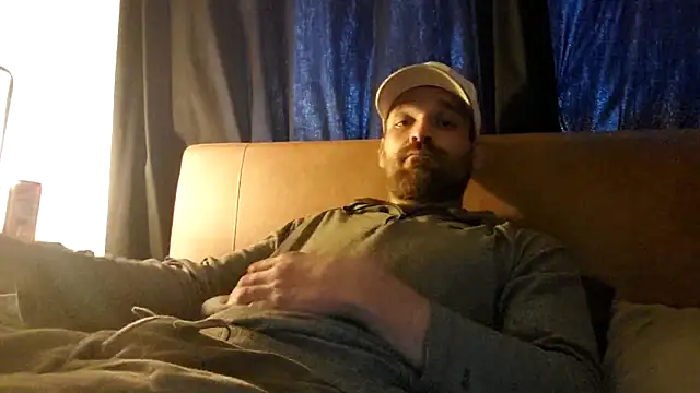 Snapshot of LKC94 chatting on October 4, 7:13 am LKC94 online show from October 4, 7:13 am