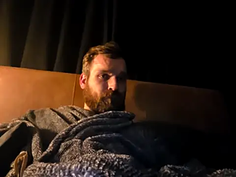 Snapshot of LKC94 chatting on November 1, 6:17 am LKC94 online show from November 1, 6:17 am