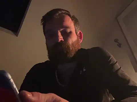 Snapshot of LKC94 chatting on March 18, 11:31 pm LKC94 online show from March 18, 11:31 pm