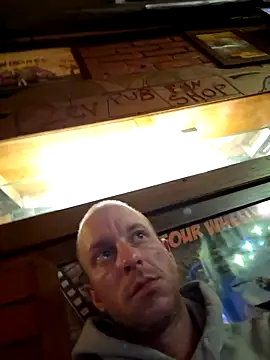 svenpfeifer online show from March 14, 10:15 pm