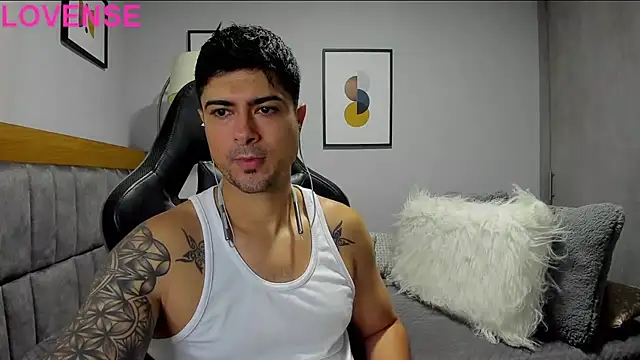 Snapshot of Dante_Storm chatting on October 15, 10:12 am Dante Storm online show from October 15, 10:12 am