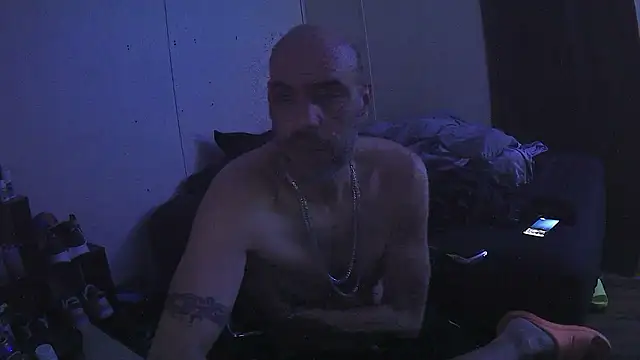 Muffdiver718 online show from January 11, 8:51 am