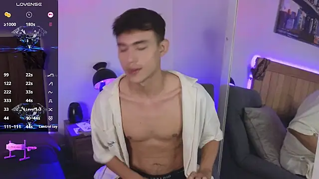 Xander Card online show from October 14, 6:53 am