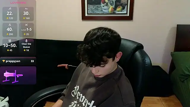 lukeboyce33 online show from April 9, 6:19 am