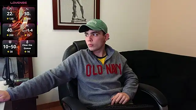 lukeboyce33 online show from June 2, 10:11 pm