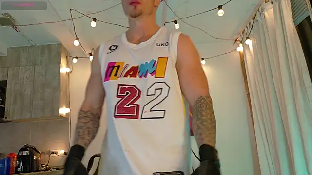 Ryannblue07 online show from September 12, 12:54 am