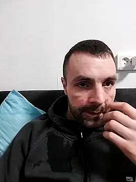 MaksDzubaV online show from April 2, 5:32 pm