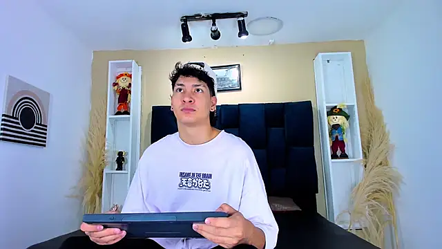 Jhojan twink online show from September 23, 11:42 am