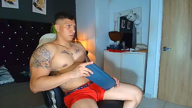 ethan dalton  online show from July 16, 6:20 am