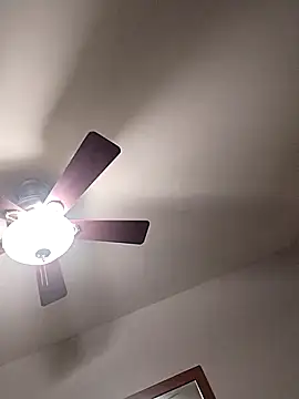 QuantomSnow online show from March 22, 10:04 pm