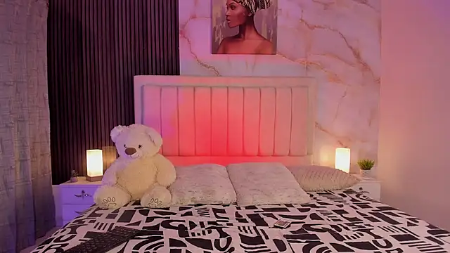 peachandtyron  online show from October 3, 5:01 am