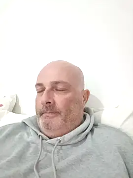 Alexis Bull online show from November 6, 6:11 pm