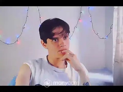 santihot089 online show from February 23, 8:43 pm